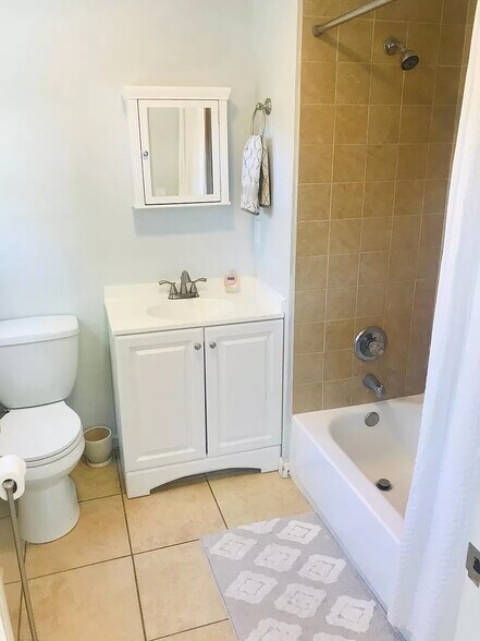 More Photos Of 2620 T St, Sacramento Storefront Retail Residential For Sale