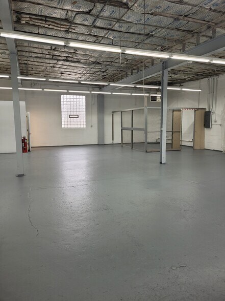 More Photos Of 7836 Oberlin Rd, Elyria Warehouse For Lease
