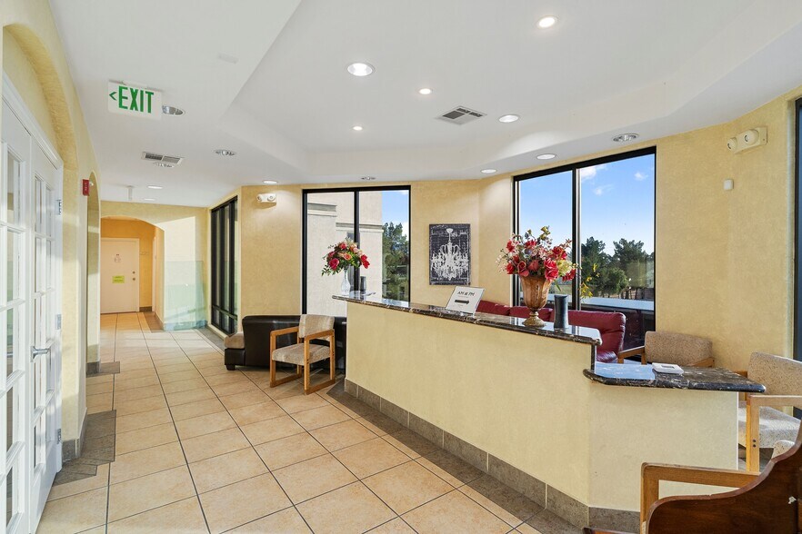 More Photos Of 3920-3930 E Patrick Ln, Las Vegas Loft Creative Space For Sale