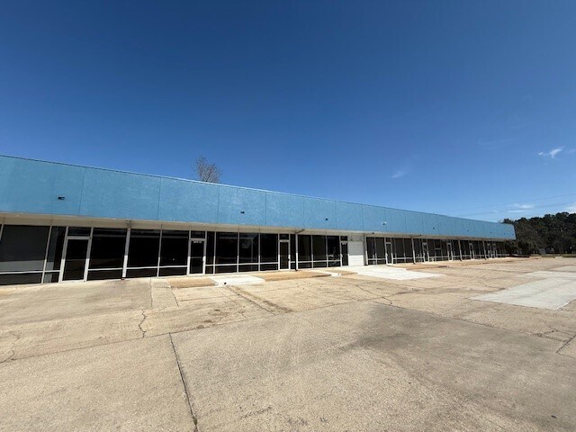 More Photos Of 2530 Old Louetta Loop, Spring Warehouse For Lease