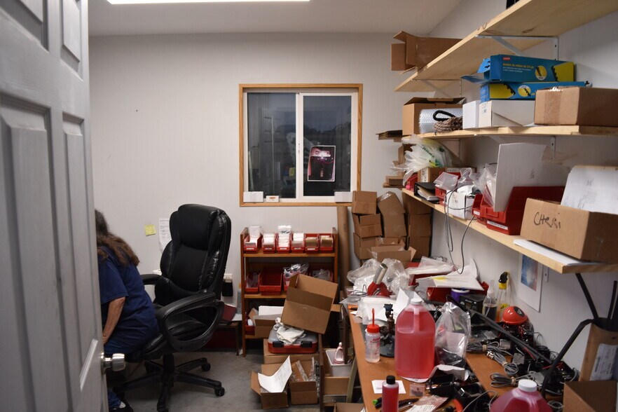 More Photos Of 11715 87th St N, Largo Warehouse For Sale