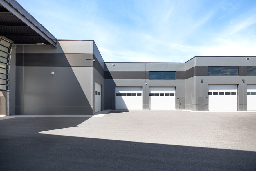 More Photos Of 3101 45 Av, Vernon Warehouse For Sale