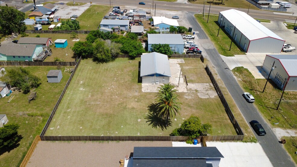 More Photos Of 630 Claride St, Corpus Christi Flex For Sale