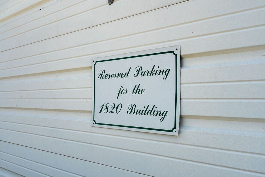 More Photos Of 1820 3rd Ave N, Bessemer Office For Sale