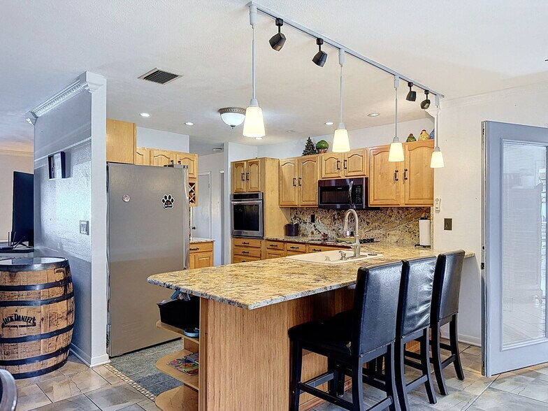 More Photos Of 7813 Leo Kidd Ave, Port Richey Flex For Sale
