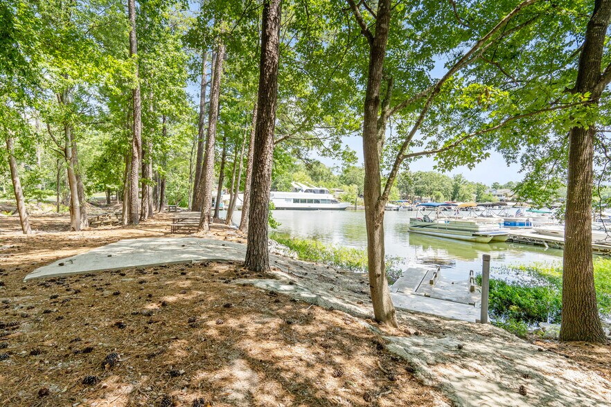 More Photos Of 317 Shadowood Dr, Irmo Flex For Sale