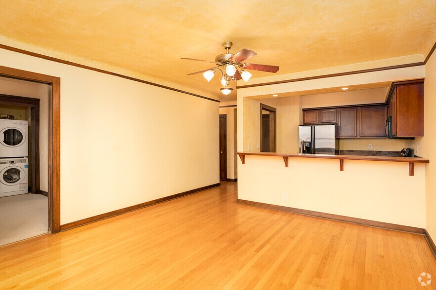 More Photos Of 16 Valley St, Seattle Apartments For Sale