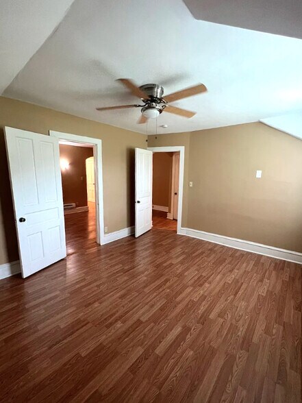 More Photos Of 305 W 18th St, Wilmington Apartments For Sale
