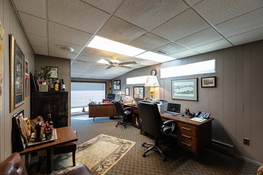 More Photos Of 380 S Lawson Dr, Green Lake Restaurant For Sale