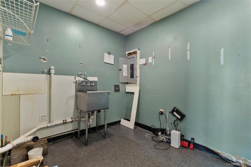 More Photos Of 1048 W Beech St, East Atlantic Beach Apartments For Lease