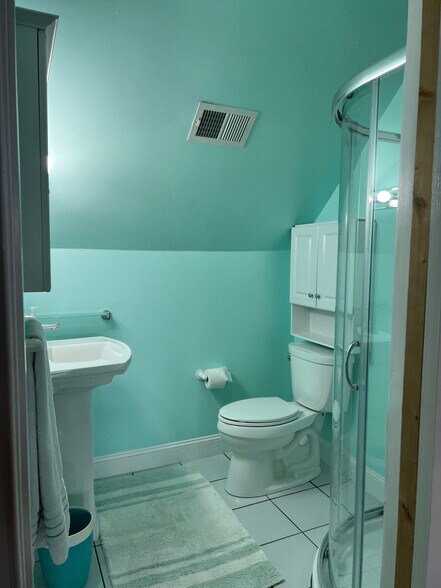 More Photos Of 3227 River Rd, Louisville Specialty For Sale