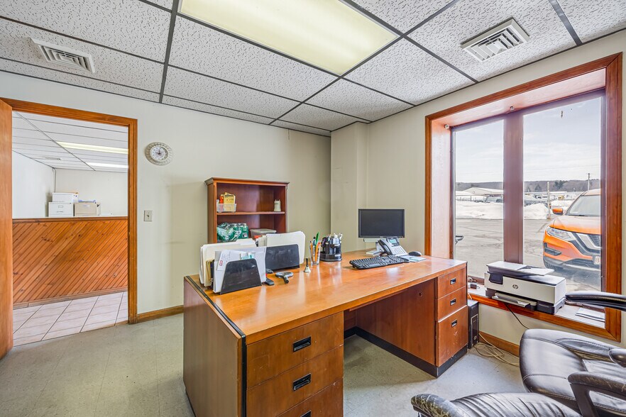 More Photos Of 165 Carmelinas Cir, Ludlow Industrial For Lease