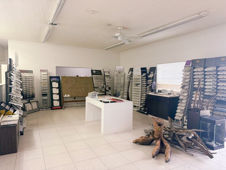 More Photos Of 4725 NW 36th Ave, Miami Warehouse For Lease