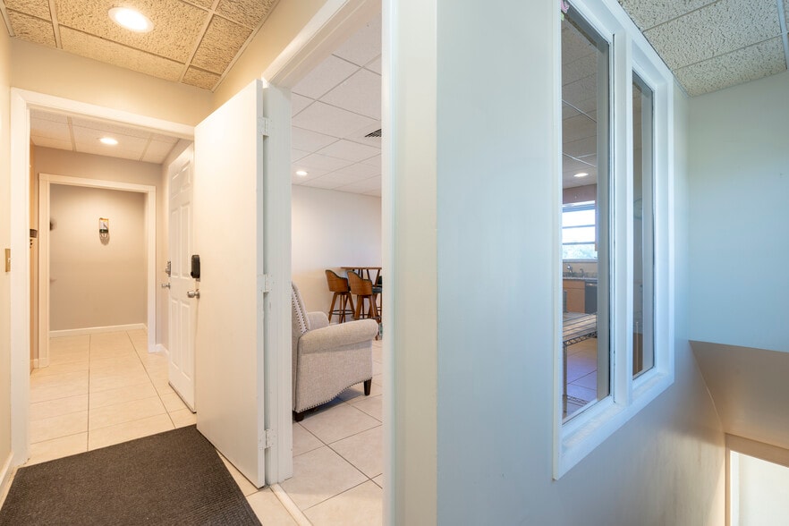 More Photos Of 218 S F St, Lake Worth Warehouse For Sale
