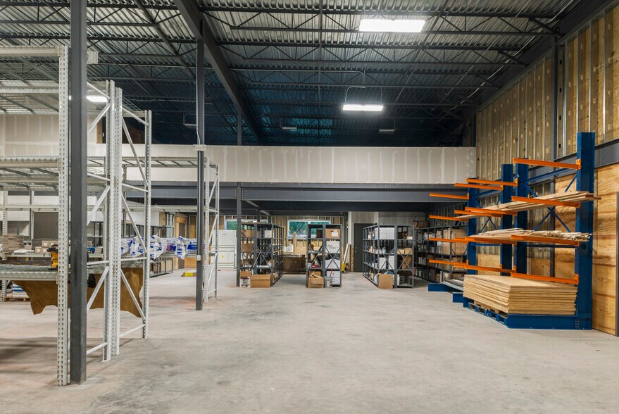 More Photos Of 4619 Lyons Ave, Houston Light Manufacturing For Sale