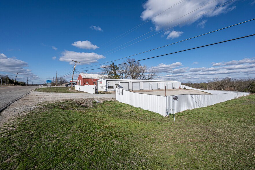 More Photos Of 11206 N Broadway Ave, Ada Warehouse For Sale