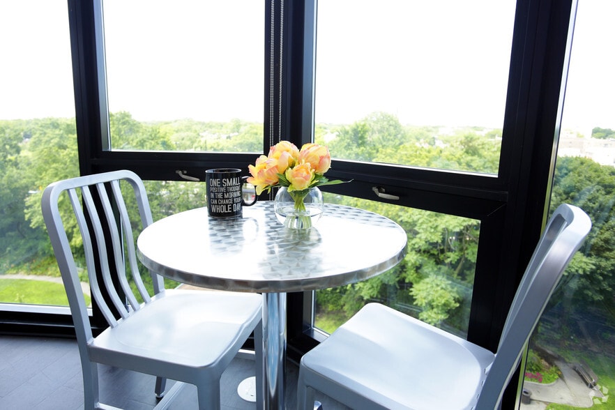 More Photos Of 847 Chicago Ave, Evanston Apartments For Lease