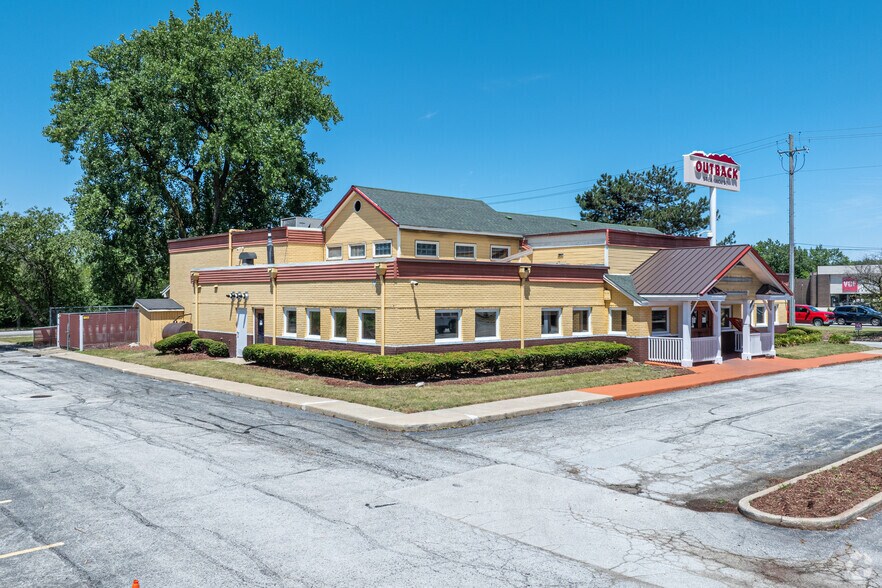 Primary Photo Of 2005 River Oaks Dr, Calumet City Restaurant For Sale