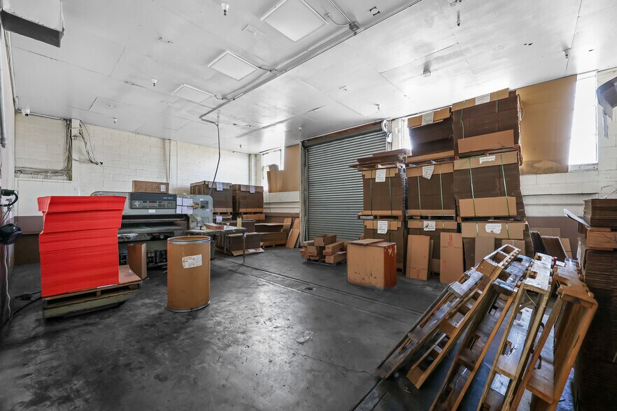 More Photos Of 1087 E 9th St, San Bernardino Warehouse For Lease