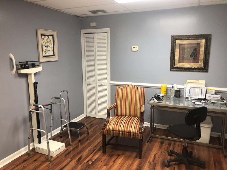 More Photos Of 2563-2567 Capital Medical Blvd, Tallahassee Medical For Lease