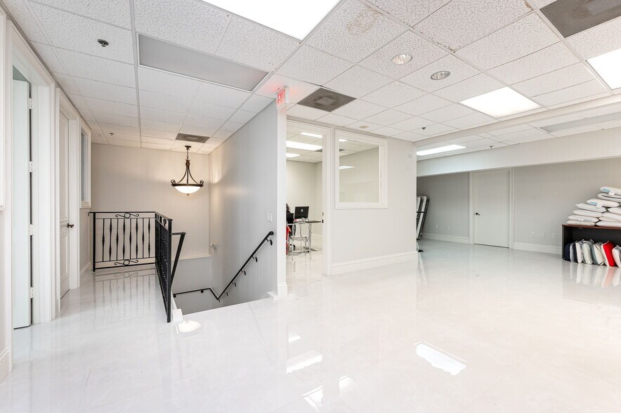 More Photos Of 1200 S Rogers Cir, Boca Raton Warehouse For Sale