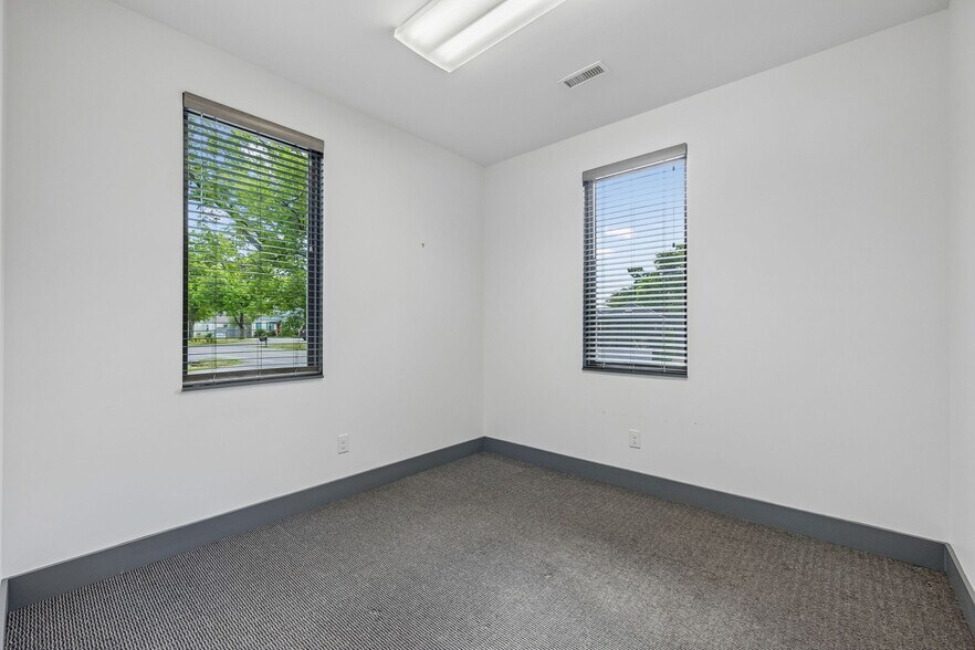 More Photos Of 2831 Azalea Pl, Nashville Office Residential For Lease