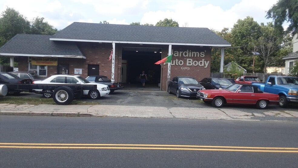 More Photos Of 431 E 1st Ave, Roselle Auto Repair For Sale