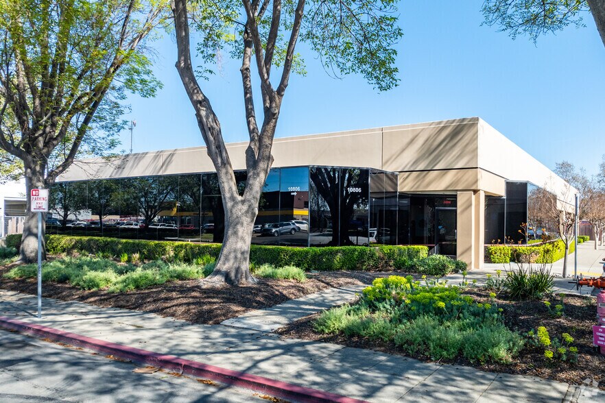 More Photos Of 10940-10990 Bigge St, San Leandro Unknown For Lease