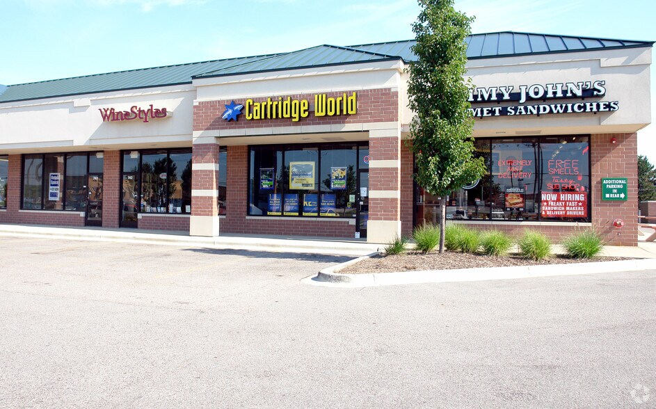 Primary Photo Of 720-784 E Dundee Rd, Palatine Unknown For Lease