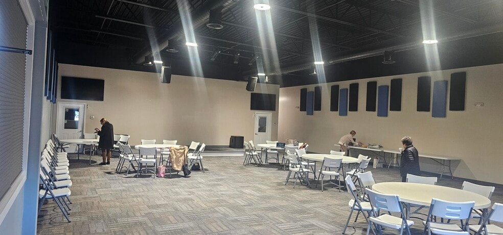 More Photos Of 2410 Cleveland Hwy, Dalton Unknown For Lease