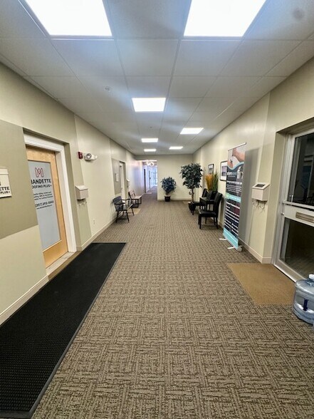 More Photos Of 94 Auburn St, Portland Office For Lease