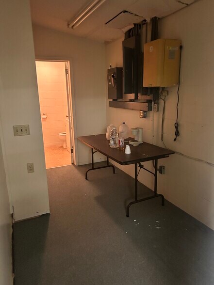 More Photos Of 205 E 16th St, Alma Office For Sale