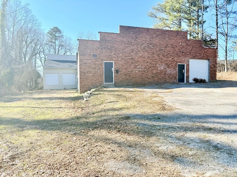 Primary Photo Of 317 Hodgin St, High Point Warehouse For Sale