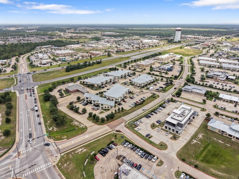More Photos Of 750 William D Fitch Pky, College Station Loft Creative Space For Lease