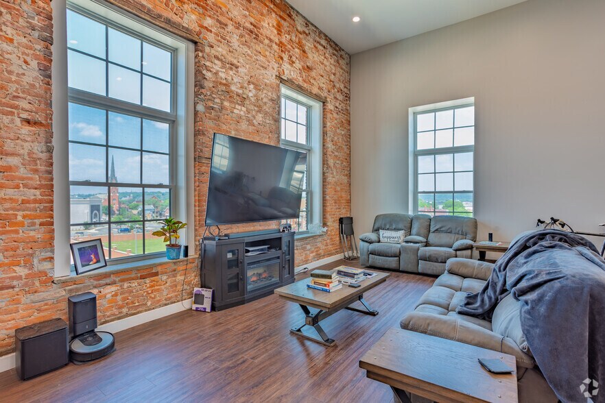 More Photos Of 1199 Central Ave, Dubuque Apartments For Sale