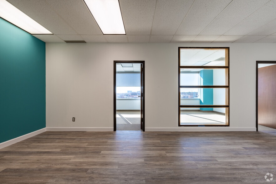 More Photos Of 11300 N Central Expy, Dallas Office For Lease