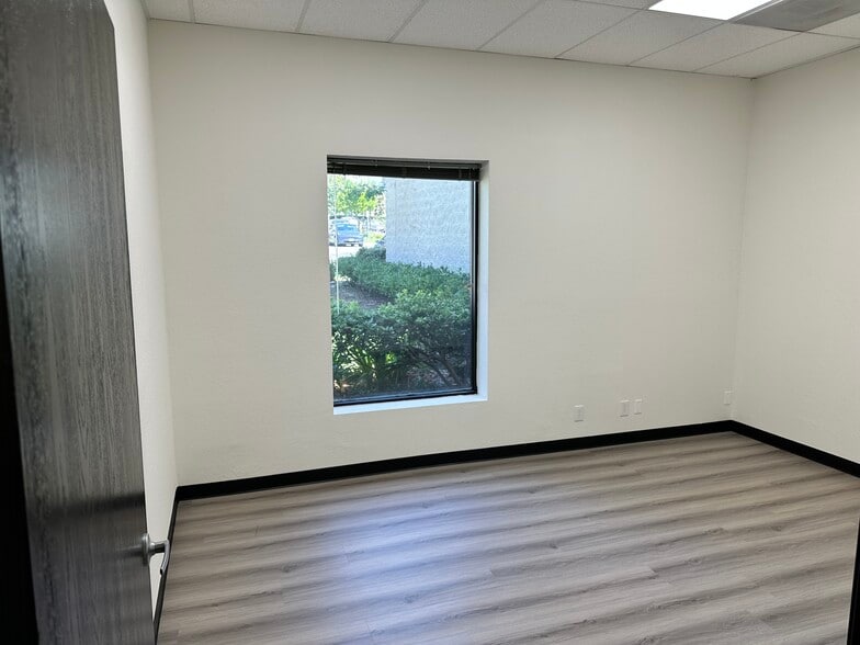 More Photos Of 1420 N Claremont Blvd, Claremont Warehouse For Lease