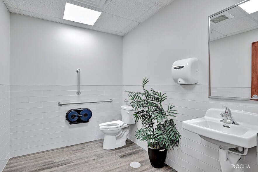 More Photos Of 1109 Ritter St, North Aurora Apartments For Lease