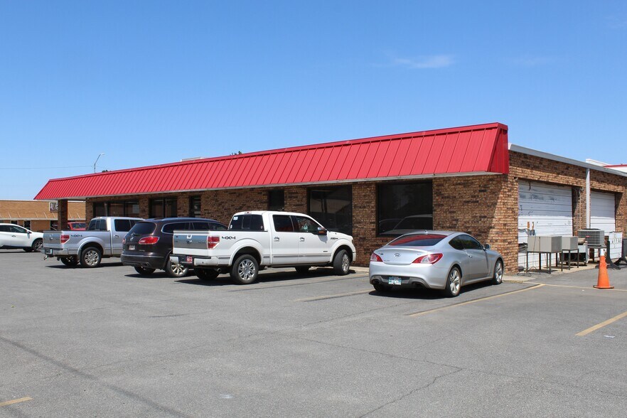 More Photos Of 1223 Main St, Woodward Fast Food For Sale