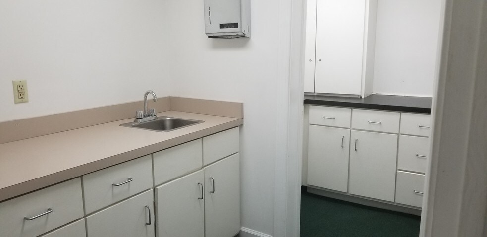 More Photos Of 3076 Campbellton Rd SW, Atlanta Medical For Lease