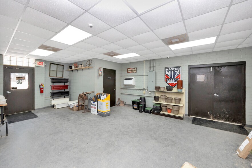 More Photos Of 363 Old Larkinsville Rd, Scottsboro Warehouse For Sale