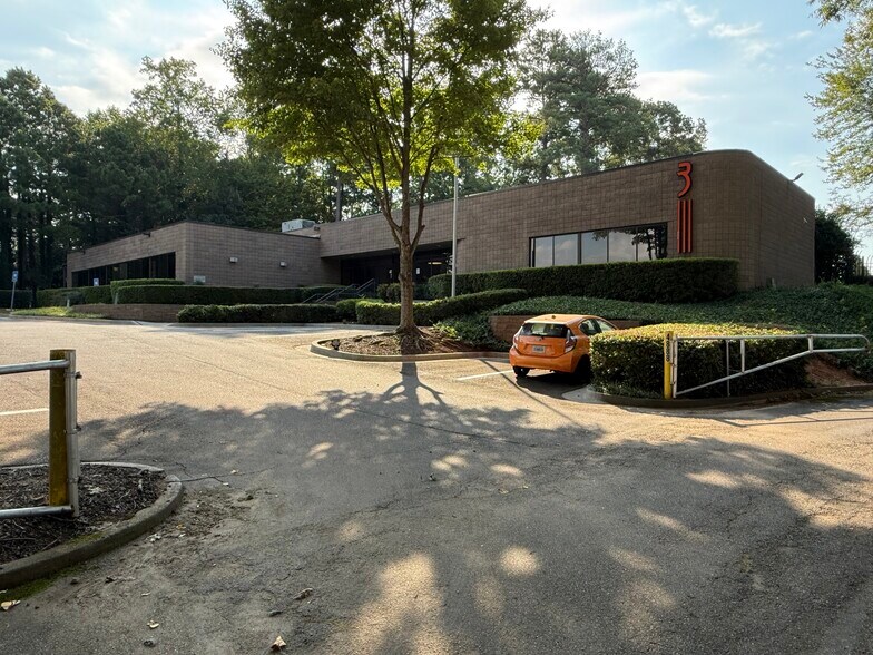 More Photos Of 4888 S Old Peachtree Rd, Peachtree Corners Office For Lease