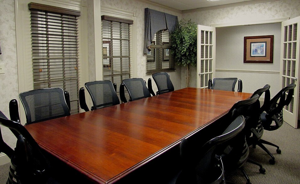 More Photos Of 7 Corporate Center Ct, Greensboro Office For Lease