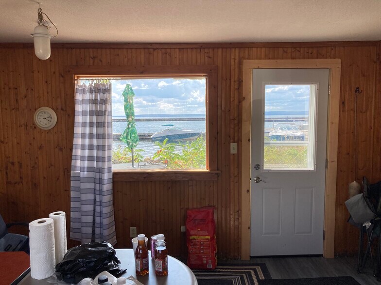 More Photos Of 809 Main Street, La Pointe Office For Sale