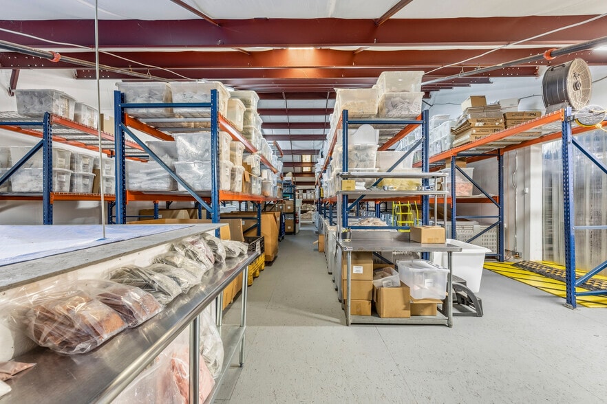 More Photos Of 3653 Regent Blvd, Jacksonville Warehouse For Sale