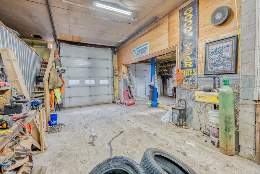 More Photos Of 2990 County Rd 6, Yarker Industrial For Sale