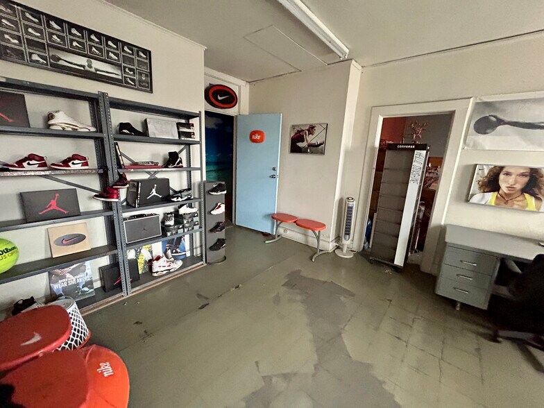 More Photos Of 20-34 Park Ave, Paterson Office For Sale