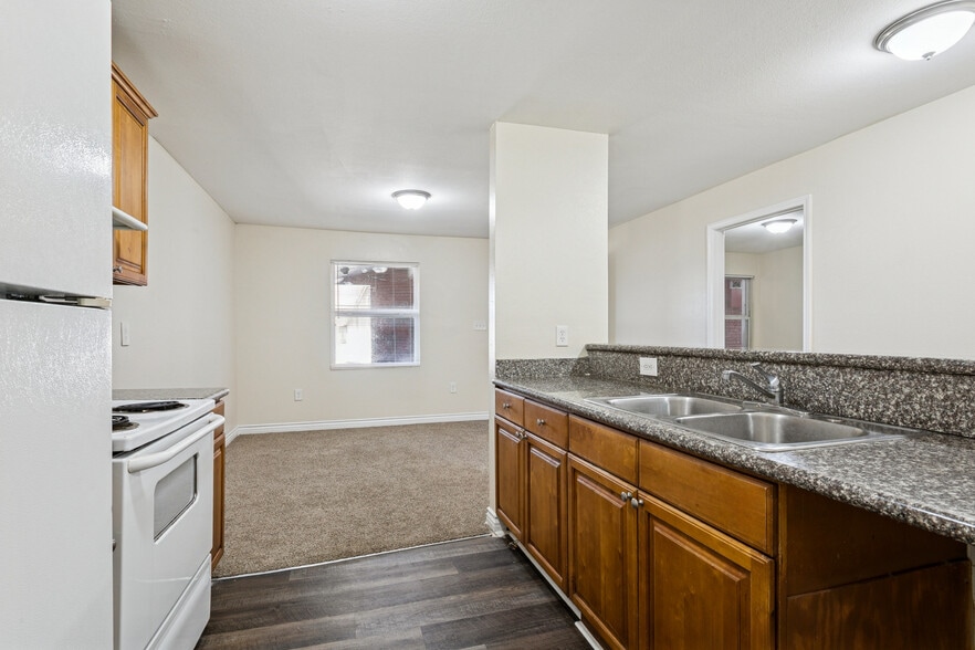 More Photos Of 3300 Garden Oaks Dr, New Orleans Apartments For Sale
