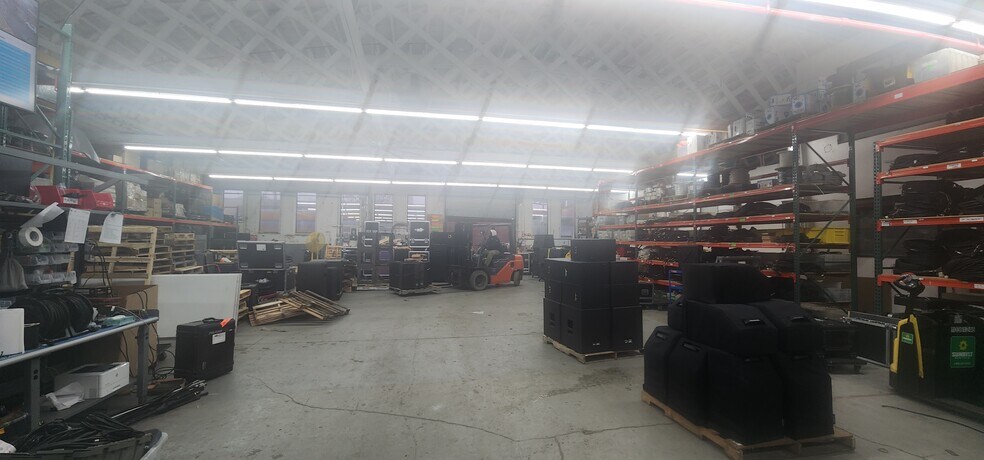 More Photos Of 69 2nd Ave, Brooklyn Warehouse For Lease