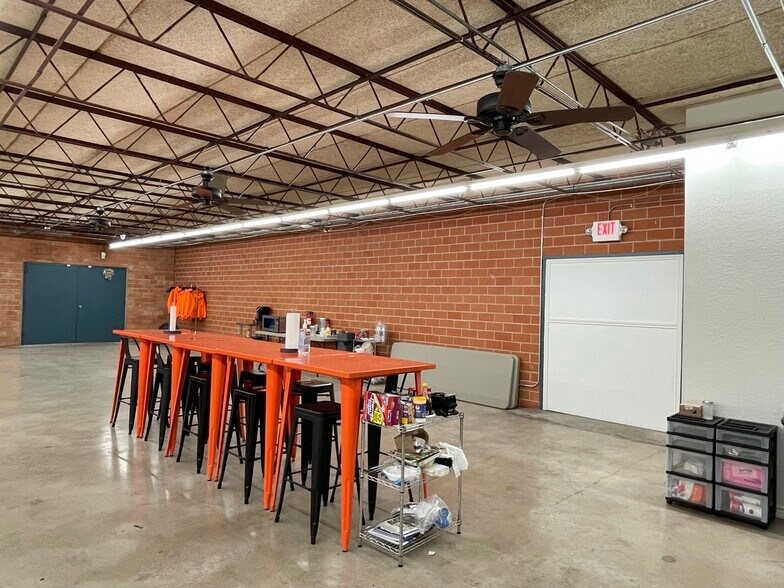 More Photos Of 1202 N Flores St, San Antonio Loft Creative Space For Sale